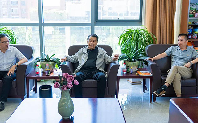 共谋发展 | 龙乡商会考察团，莅临普惠天成参观指导